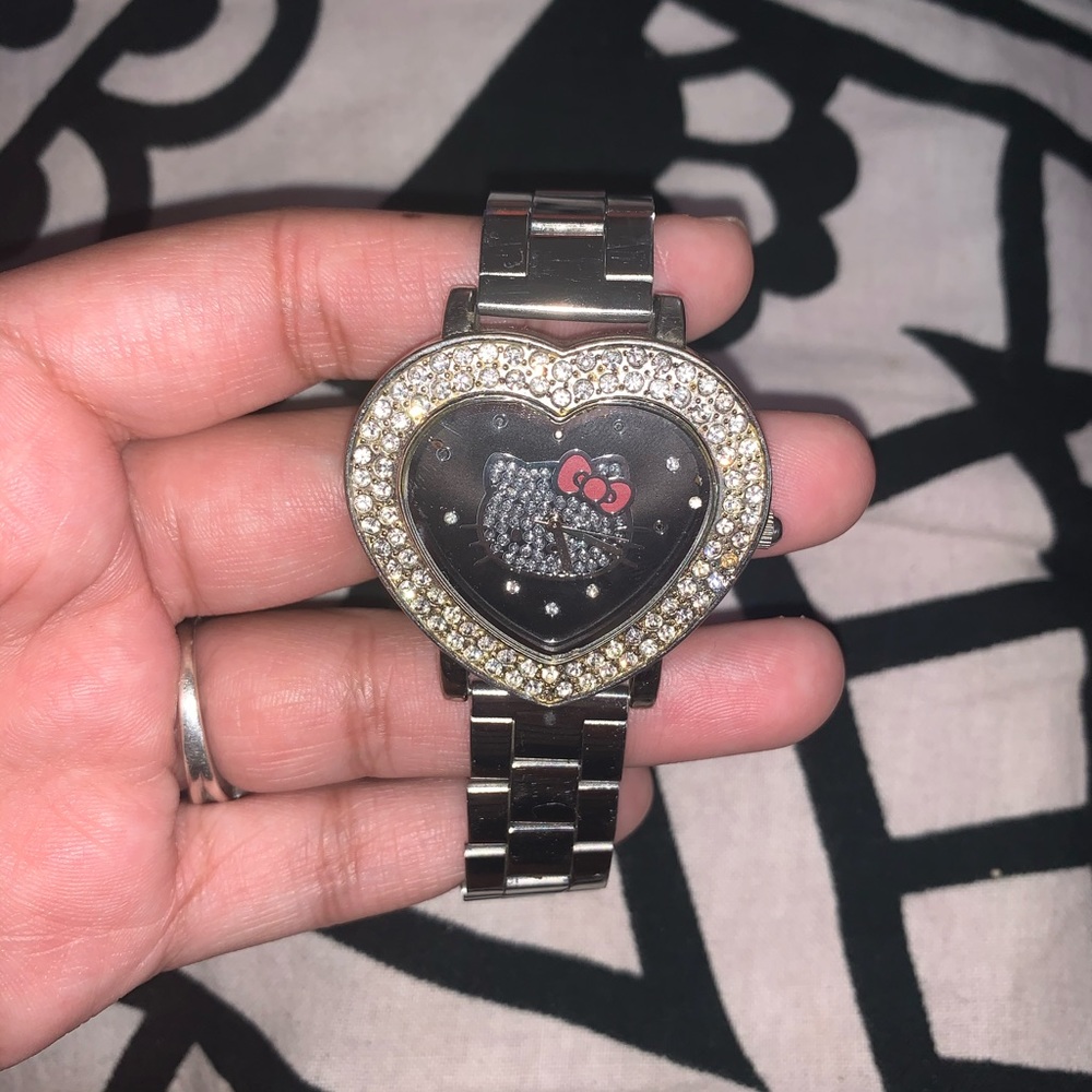 Hello kitty women’s watch - Picture 2 of 4